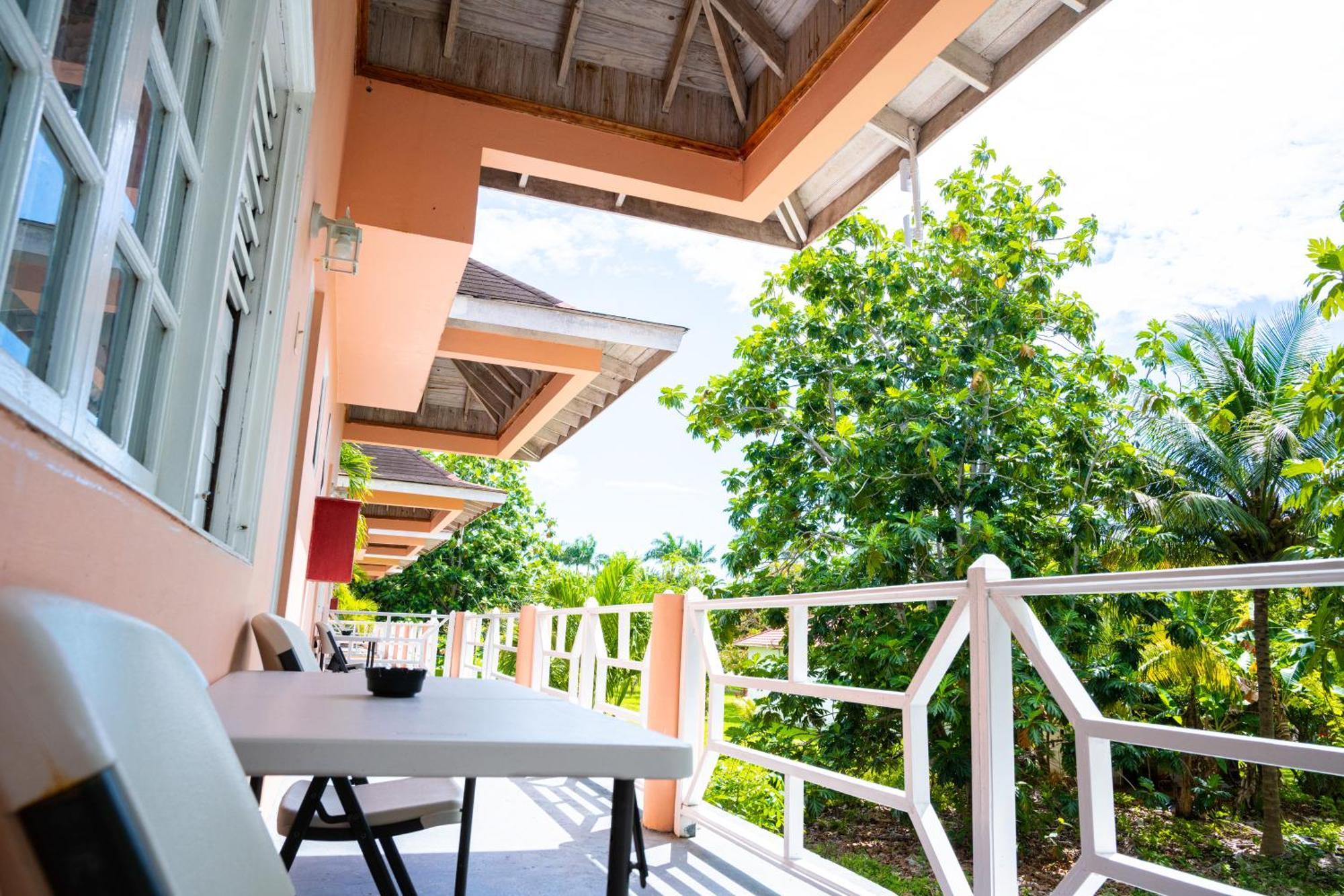 Shields Negril Villas Habitación foto